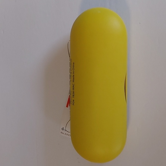 Nwt Cute Minions Kids Eyeglasses/Sunglasses Case - Picture 3 of 9